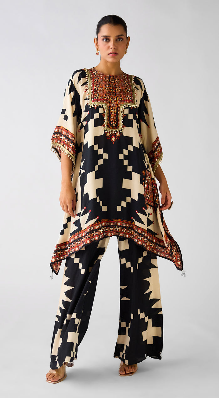 Black Abstract Print Crepe Kurta Set