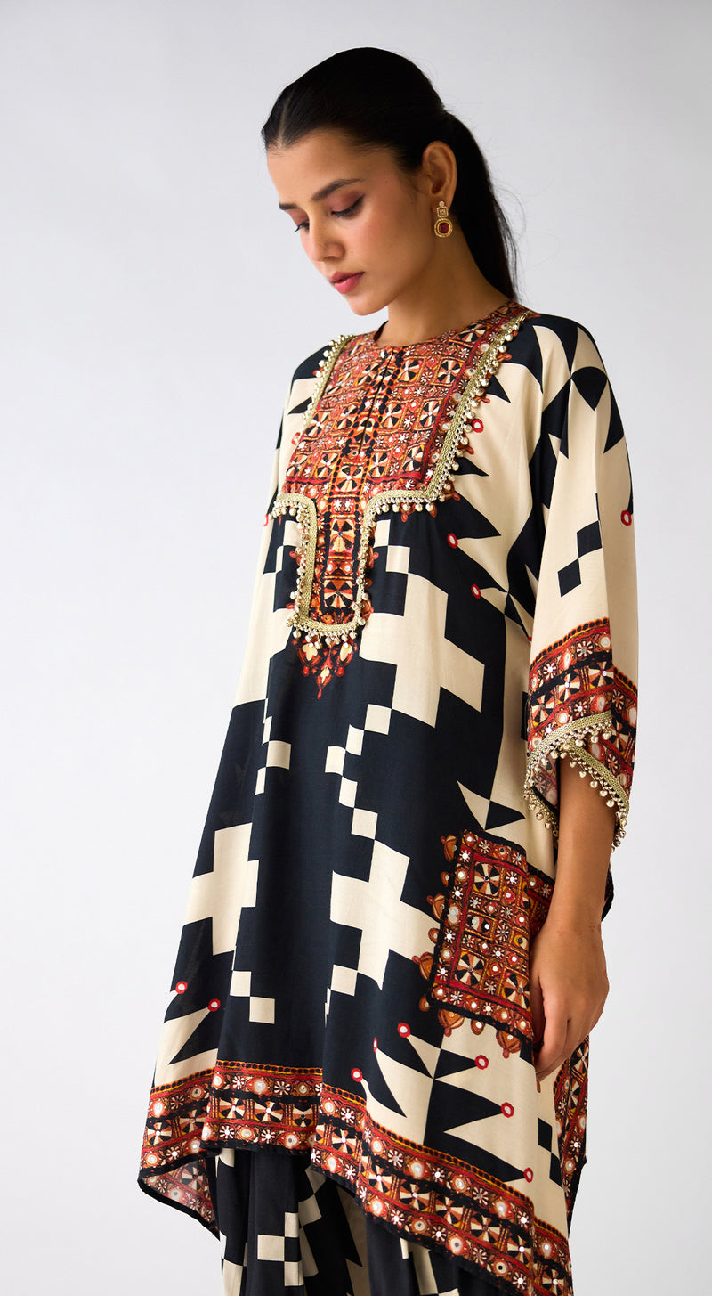 Black Abstract Print Crepe Kurta Set